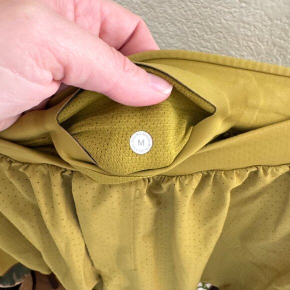 Lululemon Fast and Free Reflective High-Rise Classic-Fit Shorts Size Medium - Picture 6 of 6